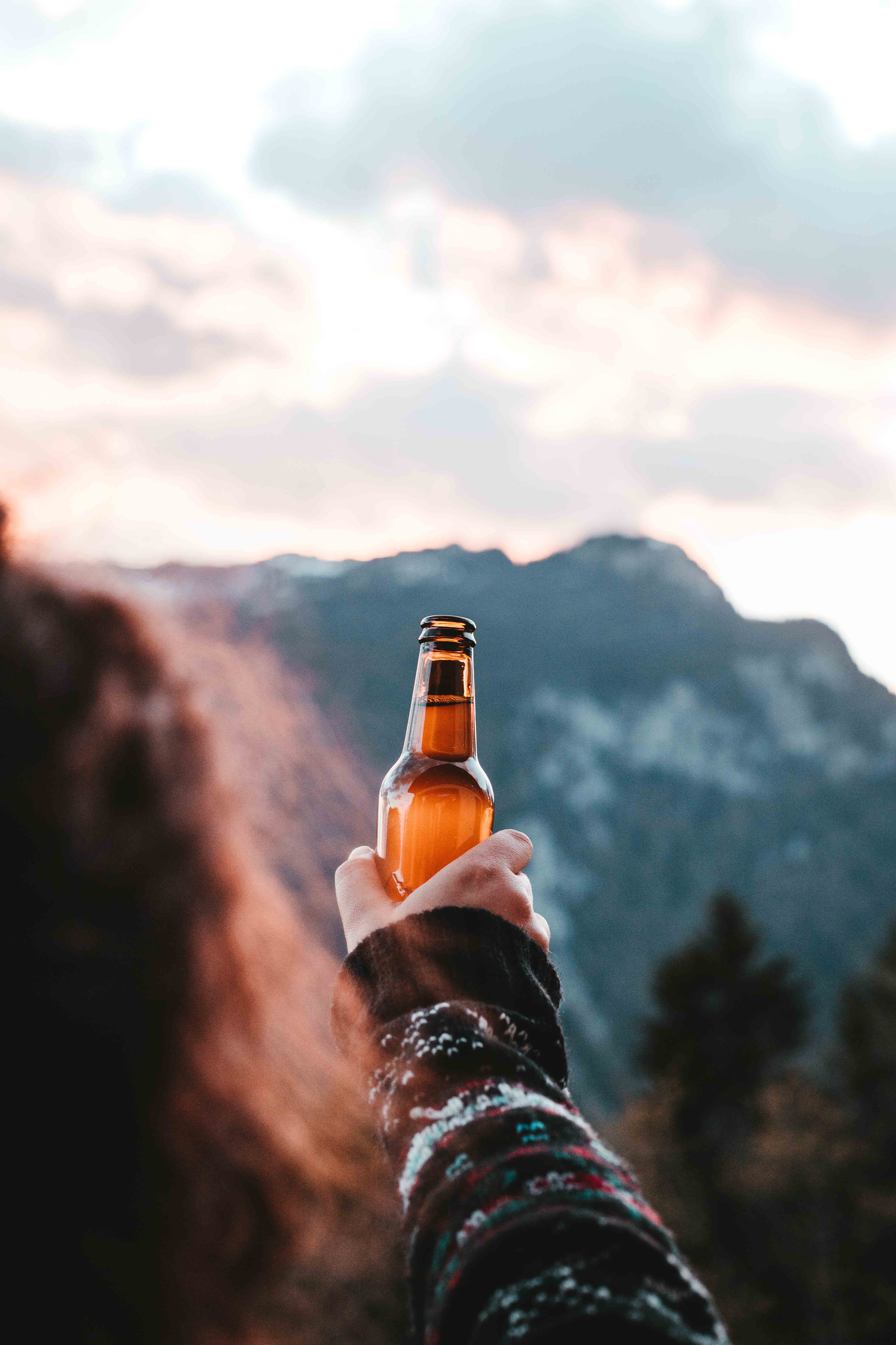 beer-beverage-blur-2899107-Jun-22-2021-02-20-20-90-AM