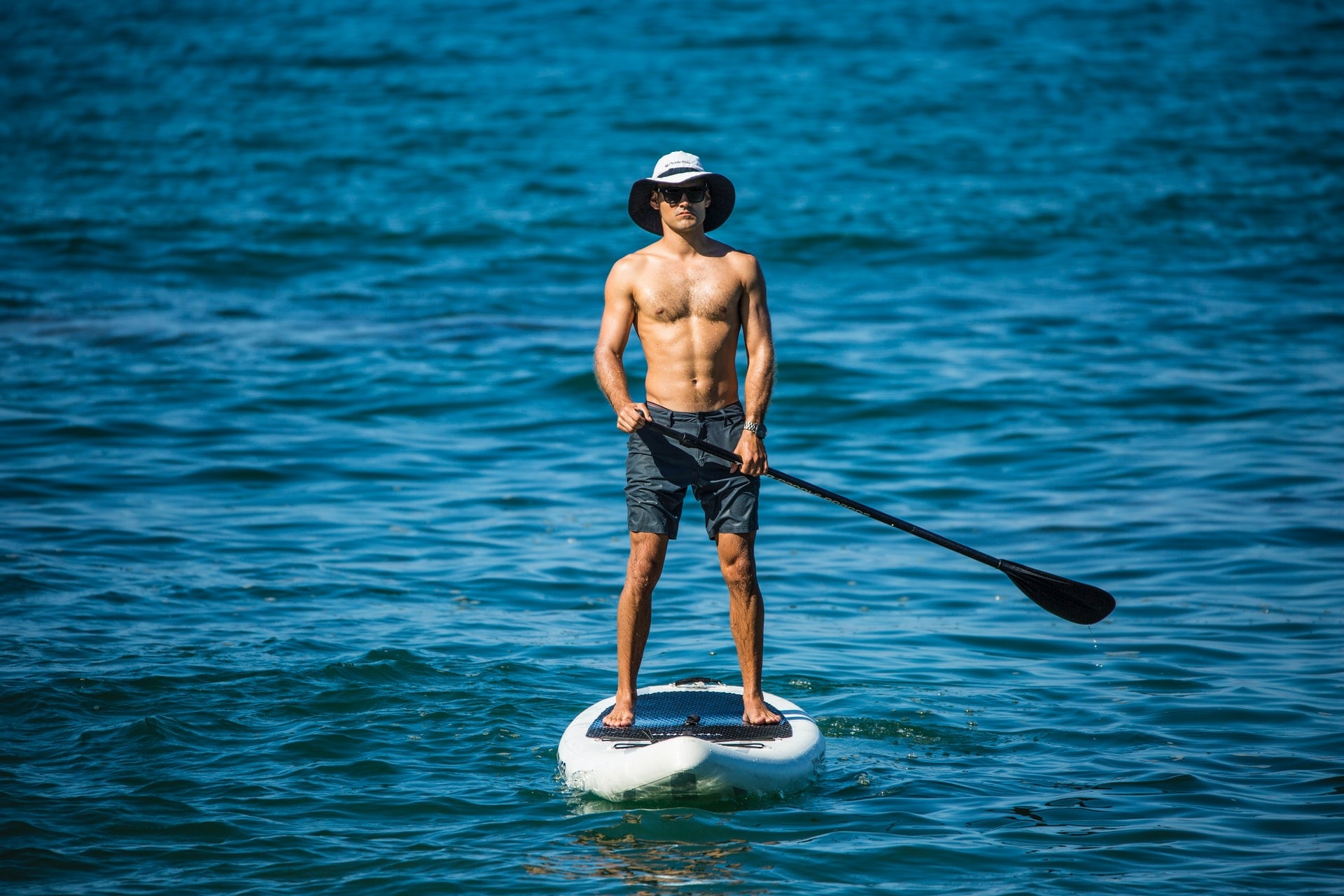 tower-paddle-boards-tDsU5e6fE4-unsplash-min-1